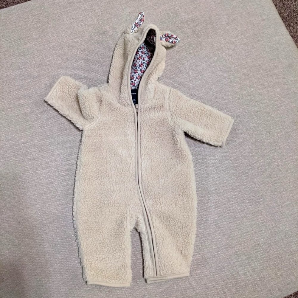 Gap Sherpa Snowsuit in Ivory Infant Size 0-3 Months
